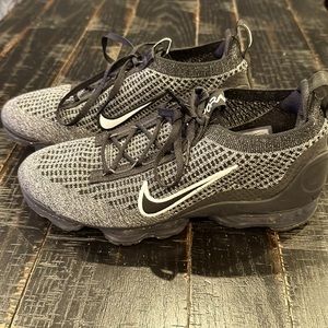 Men’s/ women’s Nike Vapor Max like new